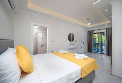 Villa Aqua #VN171