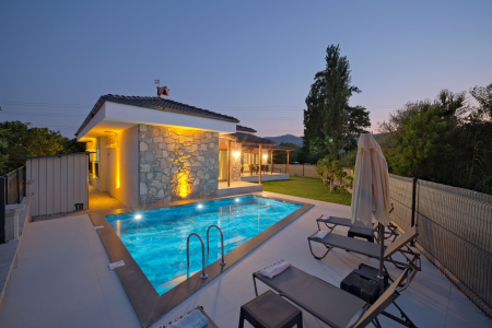 Villa Aqua #VN171